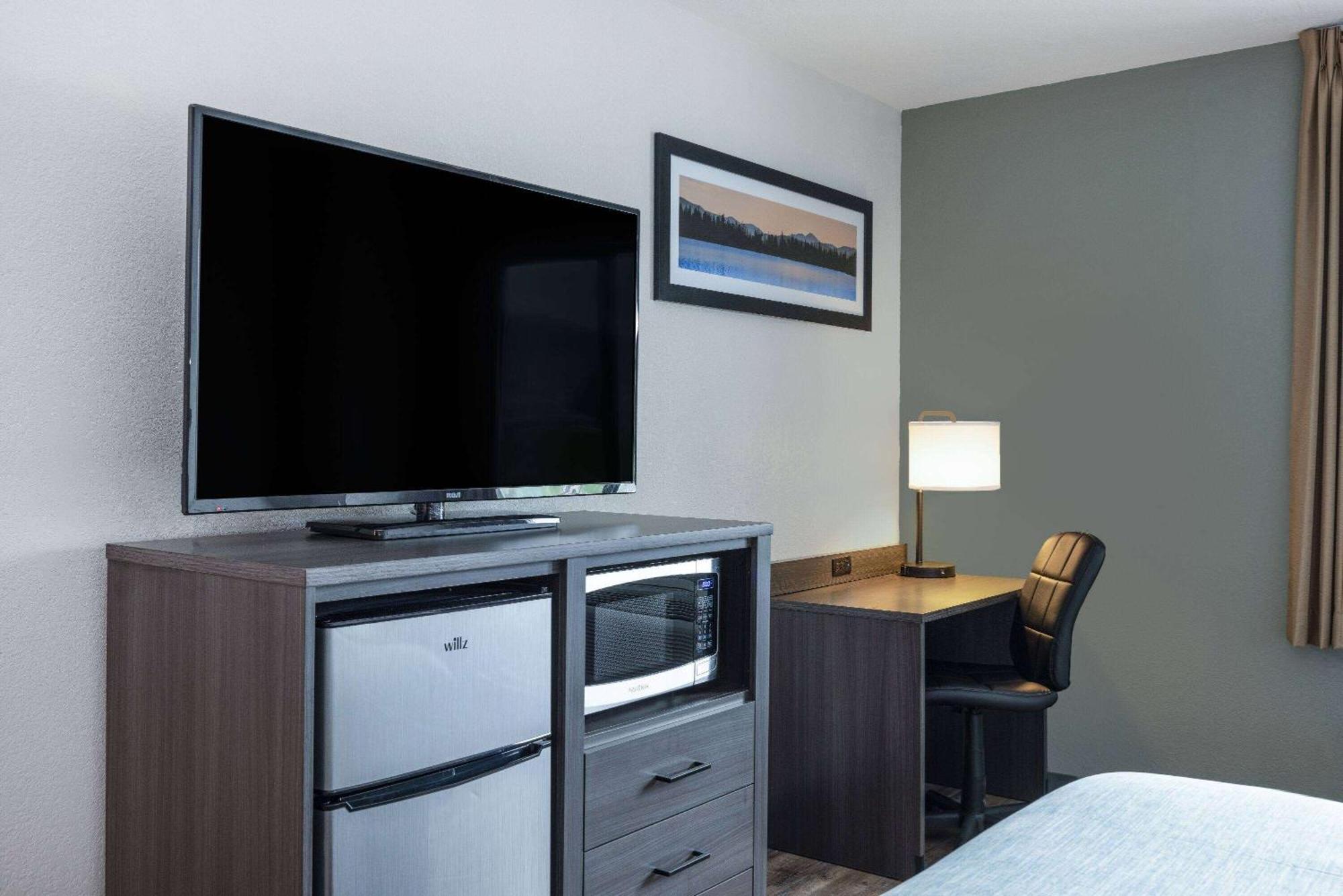 Wingate By Wyndham Butte City Center Экстерьер фото